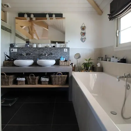 Superbe Design Avec Piscine Chauffee