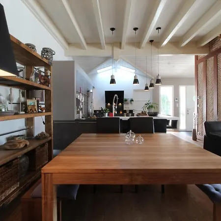 Superbe Design Avec Piscine Chauffee Vakantiehuis *