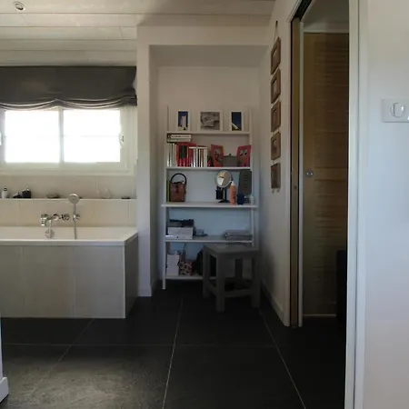 Vakantiehuis Superbe Design Avec Piscine Chauffee