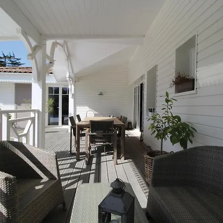 Vakantiehuis Superbe Design Avec Piscine Chauffee Andernos-les-Bains